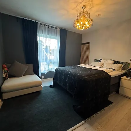 Tranquil Close To Downtown Holiday home