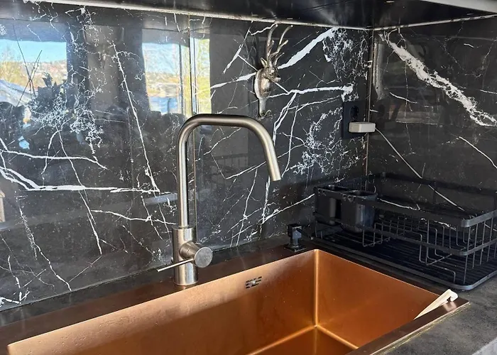 Tranquil Close To Downtown *